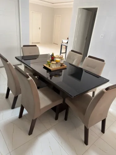 Mesa 6 cadeiras em bom estado
