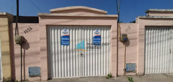 Casa com 2 dormitórios para alugar, 135 m² por R$ 800,00/mês - Maracanaú - Maracanaú/CE