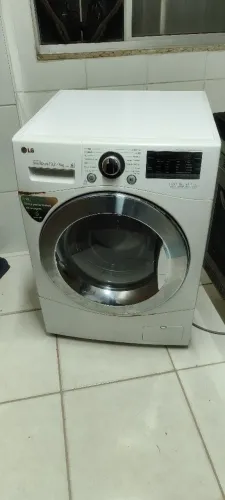 Máquina lava e seca LG 10kg com defeito 