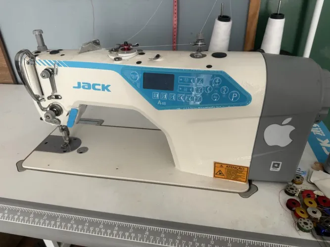 Máquina de costura Jack A4B