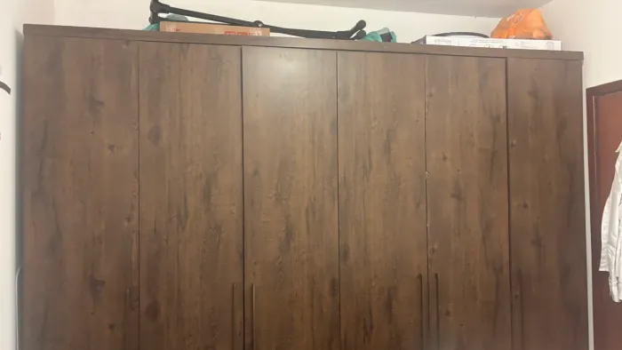 Doação guarda roupa
