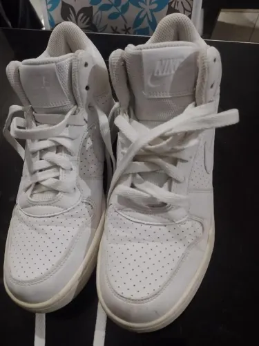 Nike court borough  mid  tam.37 