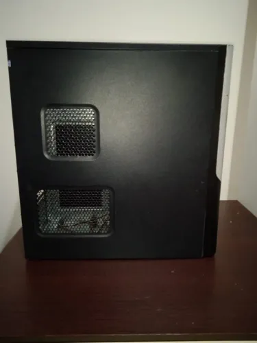 Gabinete ATX Multlaser em perfeito estado de conservação
