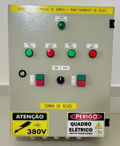 Painel de Comando de Bombas Automatizado com Revezamento