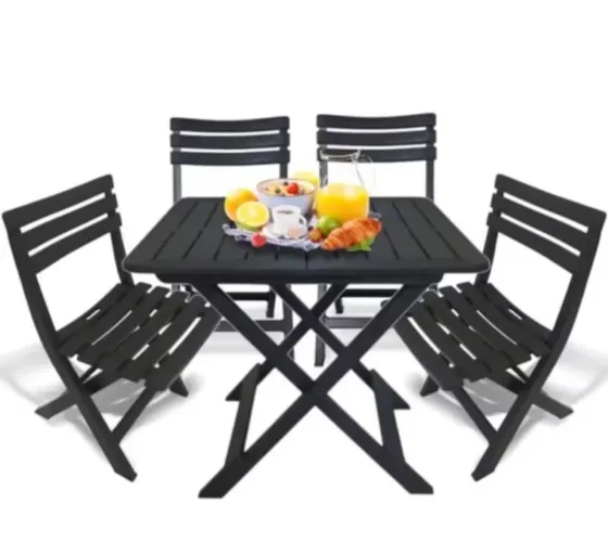 Cadeiras e mesa dobrável preta plástico