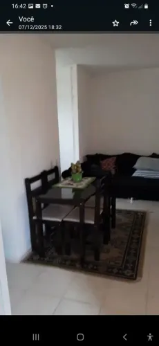 Mesa de jantar simples 