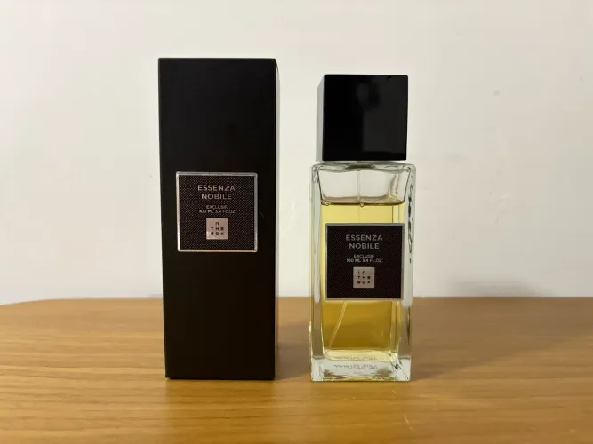 Perfume Essenza Nobile In the Box