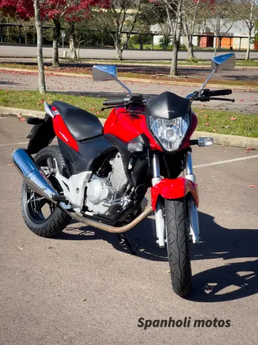 Honda CB 300R 2010 com 68 mil km