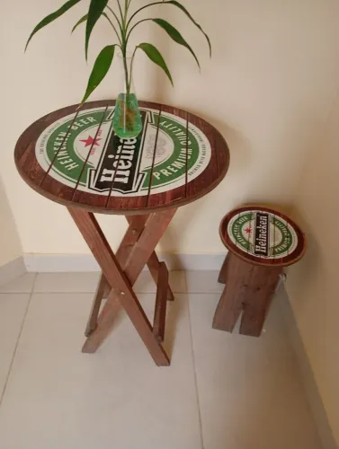 Mesinha com banquinho decorativa 