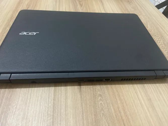 acer aspire es1-572 