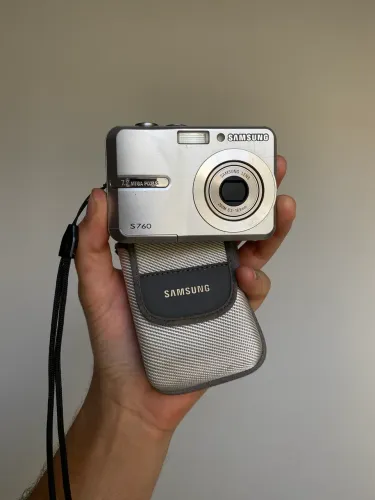 Camera Digital Samsung S760