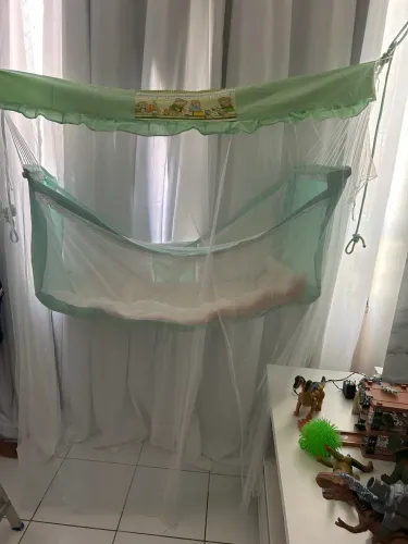 Rede berço com cortinado