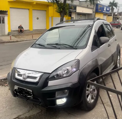 Fiat Idea Adv./ Adv.lock.dualogic 1.8 Flex 5P 2013