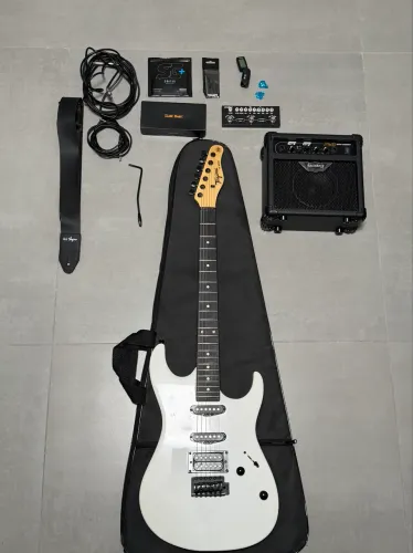 Kit Guitarra Tagima TG-510 + Amplificador + Cube Baby + Acessórios