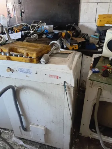 Vendo gabinete de máquina de lavar de vários modelos 