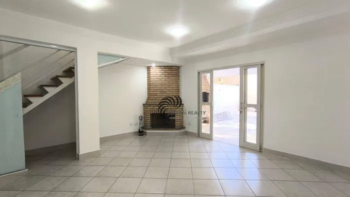 Casa À Venda em condomínio com 110 m² 3 dormitórios(1suíte) - Bairro Medeiros - Jundiaí -