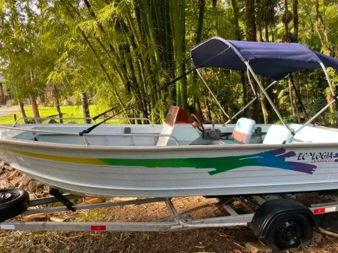 Barco Ecologia - modelo Clássico, 17 pés, motor Yamaha 40