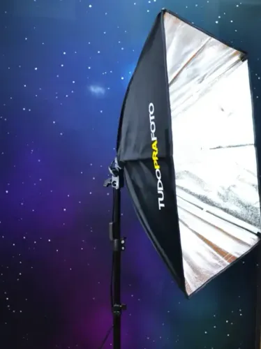 Softbox 60x60 + tripé - Não acompanha a lâmpada-  Fazemos o envio