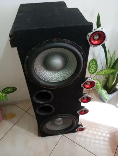 Vendo som automotivo 