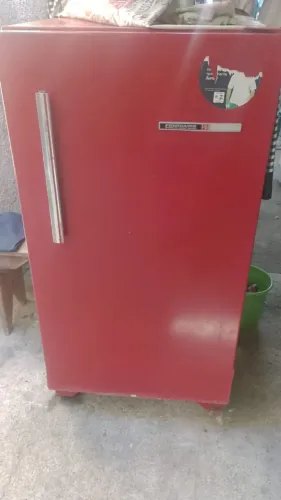 Vendo Geladeira Marca Frigidaire raridade 