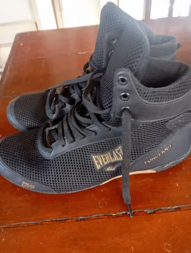 Tênis botinha preto 