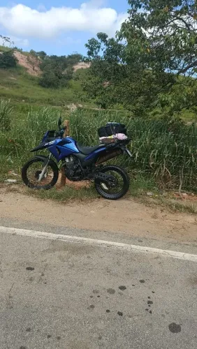 Vendo XRE 300 ano 2012 cabeçote vela fina troco por outra moto de menor valor também