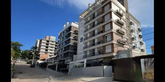 Studio com 30m2 e vaga de garagem no Pantanal prox. UFSC em Florianópolis - SC