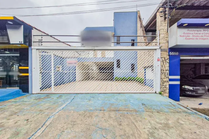 Prédio comercial na Avenida do Imperador, 5558 240 m²