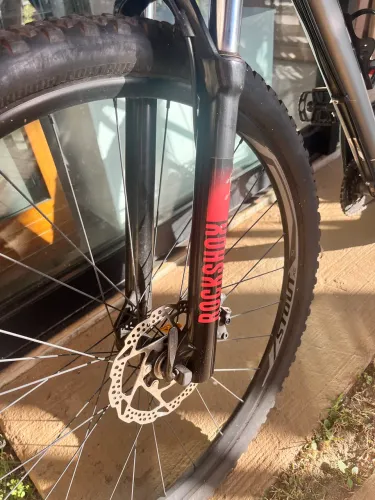 Bike Specialized Rockhopper Aro 29 - Quadro tamanho M