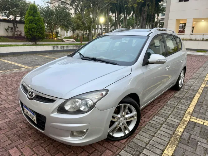 Hyundai I30CW 2.0 16V 145cv Aut. 5P 2011