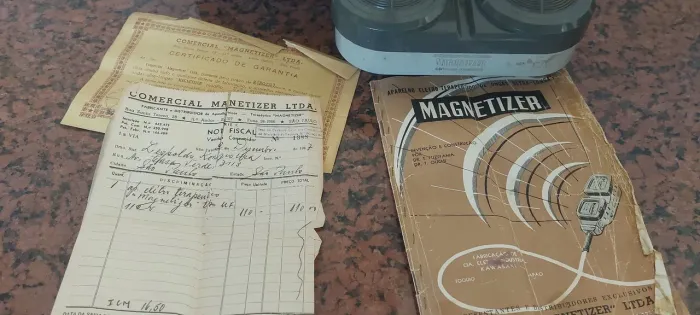 Antigo Aparelho eletroterapêutico Magnatizer ano 1967 nota fiscal certificado antiguidade