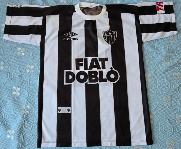 Camisa Atlético Mineiro Galo 2002 Fiat Doblò #10 Umbro Vintage Retrô