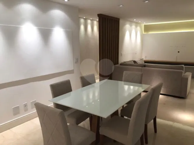 Apartamento à venda com 3 quartos, sendo 2 suítes, no condomínio Park Belle Vue, São Paulo
