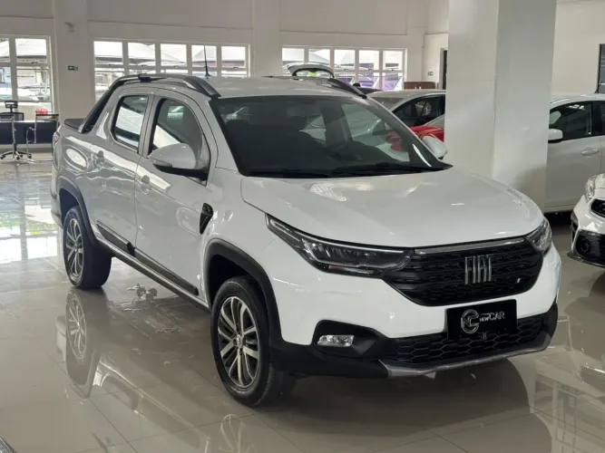 Fiat Strada Volcano 1.3 Flex 8V CD 2024
