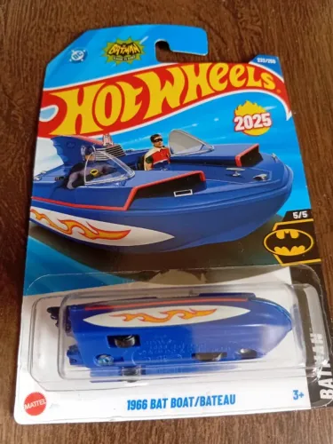 Hotwheels 1966 Bat Boat/Bateau - 2025