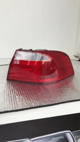 Lanterna nova original Volkswagen Voyage (LD).