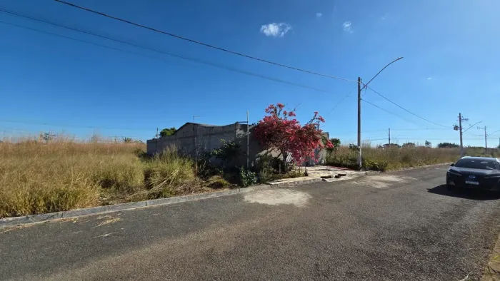 Térrea para venda com 280 metros quadrados com 3 quartos em Centro - Luziânia - GO