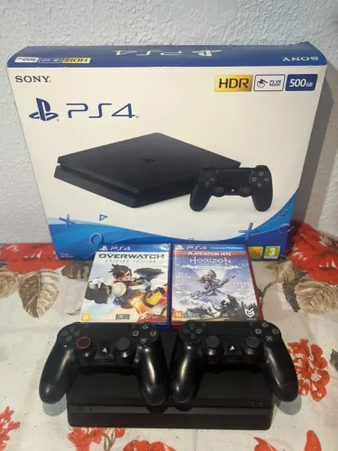 Ps4 em ótimo estado 