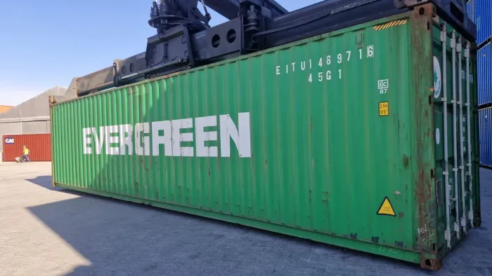Container, temos usados e novos 