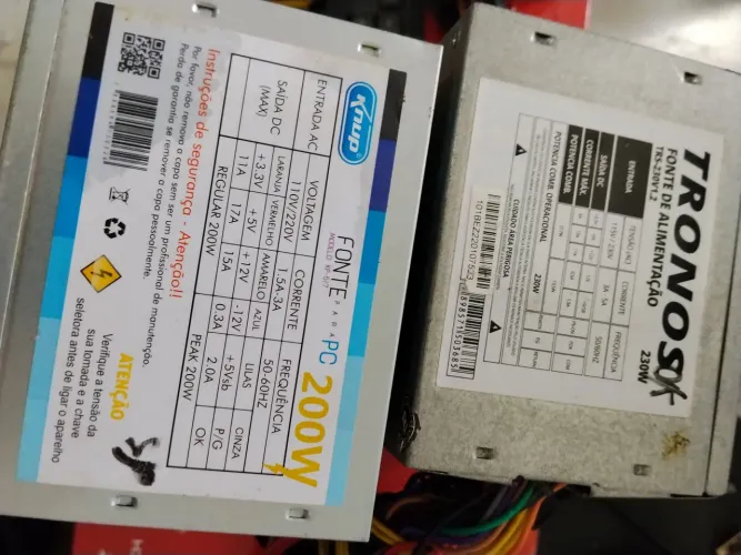 4 Fontes pra computador desktop.