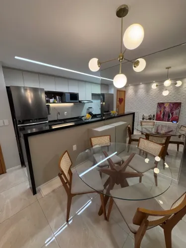 Mesa com cadeiras Tokstok