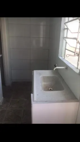 Alugo cômodo na QNM 05 CEILÂNDIA SUL PRÓXIMO AO SUPERMERCADO GUARAPARI