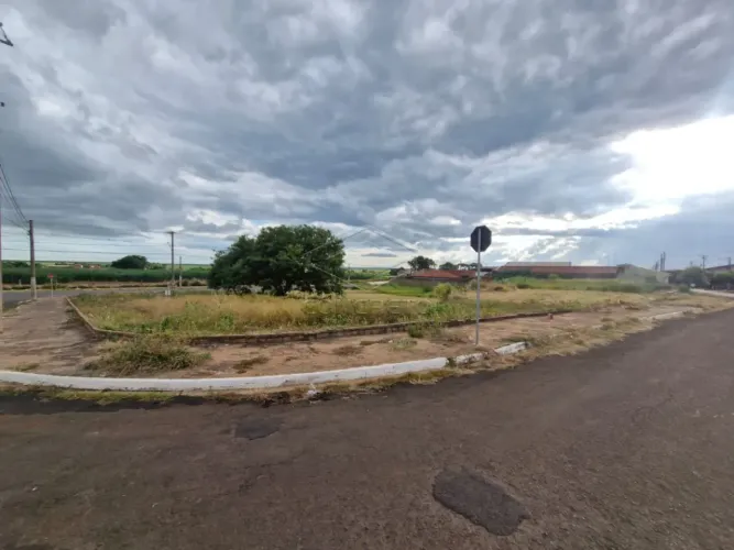 Terreno Área em Jaú