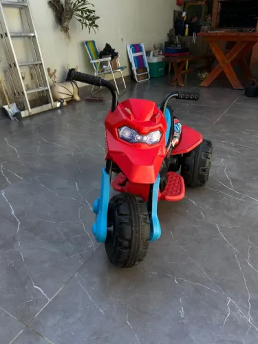 Moto Elétrica Infantil Bandeirante CB600 6V - Usada/Bom Estado.