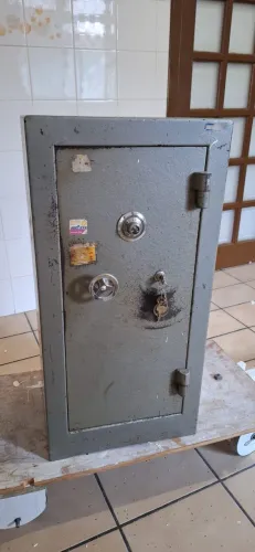 Cofre de Aço - Funcional com chave + segredo