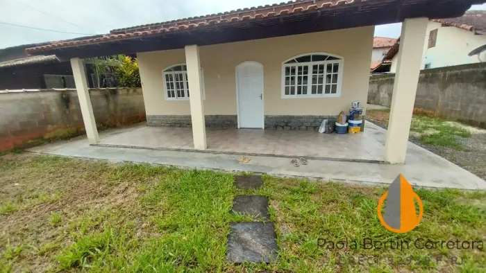Casa com 2 quartos vaga de garagem condomínio fechado Maricá