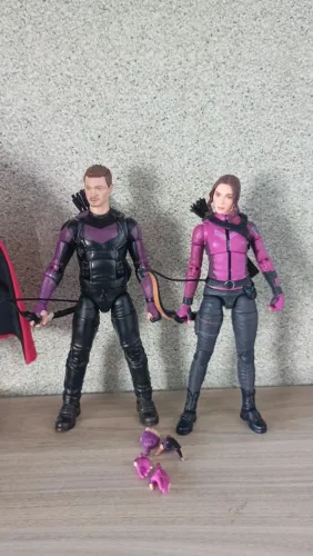 Lote Marvel Legends gavião arqueiro