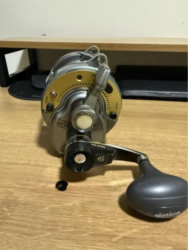 Carretilha Shimano TYRNOS 20ll semi nova