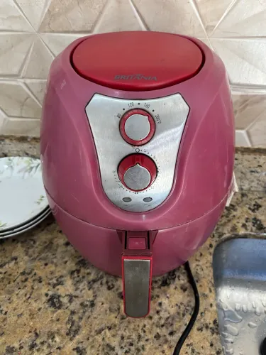 Air Fryer Britânia Vermelha