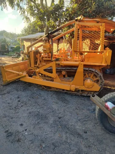 Trator de esteira